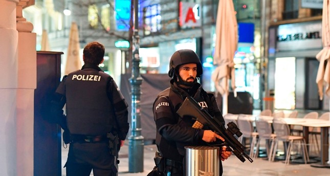 النمسا.. هجوم مسلح يستهدف ستة مواقع وسط 