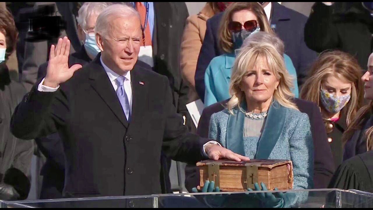جو بايدن يؤدي اليمين الدستورية ويصبح الرئيس السادس والأربعين للولايات المتحدة الأمريكية