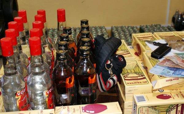 قضية الخمور المهربة.. المحكمة تقضي ب 8 سنوات سجنا نافذا في حق 