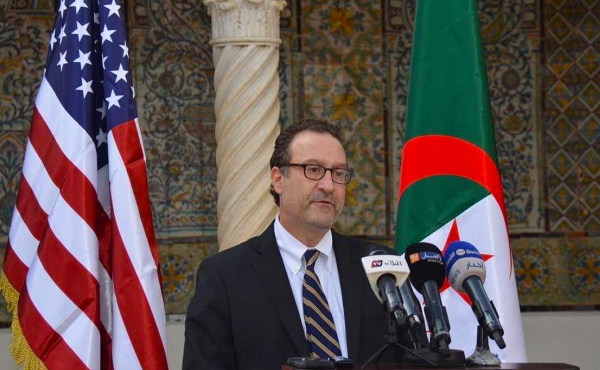 مساعد وزير الخارجية الأمريكي من الجزائر.. المفاوضات حول قضية الصحراء يتعين أن تتم في إطار مخطط الحكم الذاتي الذي اقترحه المغرب