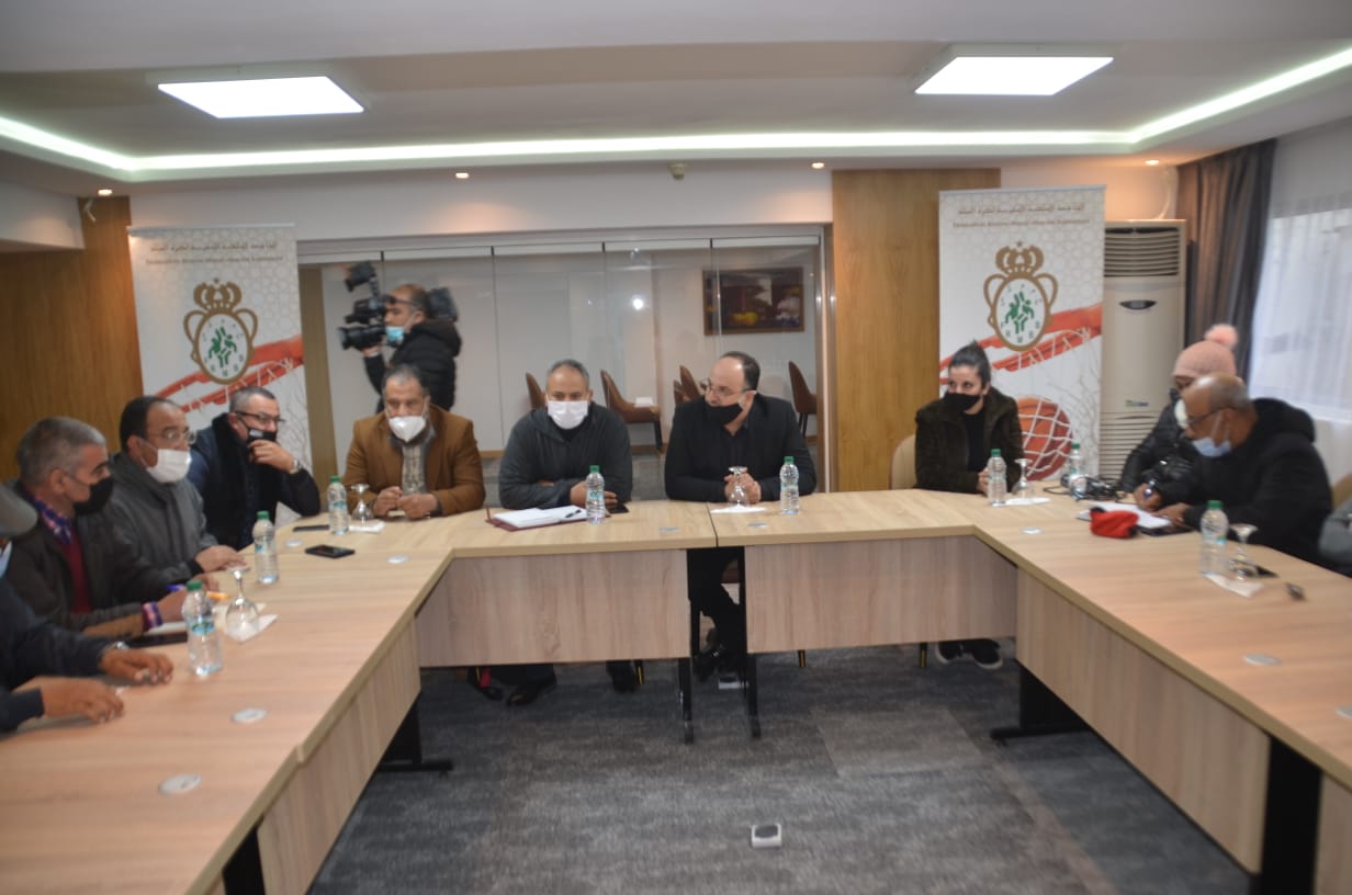 الرباط.. اجتماع ناجح بين رئيس الجامعة ورؤساء أندية القسم الممتاز لكرة السلة