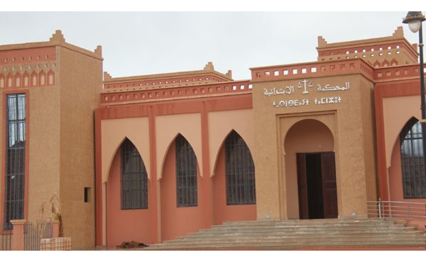 السجن سنة واحدة لمنتحل صفة شرطي تلقى الجرعة الأولى من لقاح 