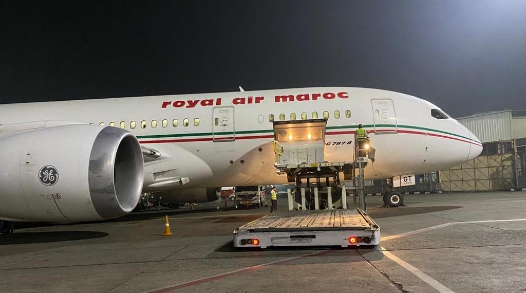 المغرب يتوصل بنصف مليون جرعة أخرى من لقاح 