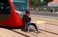 الجانح الذي اعترض ترامواي الدار البيضاء يُبرِّر سبب فعتله !