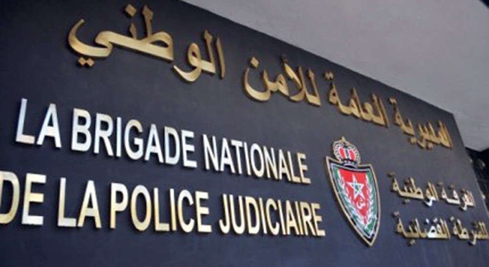 الفرقة الوطنية للشرطة القضائية تحبط عملية تهريب طنين و490 كلغ من مخدر الشيرا على متن شاحنة قرب المحمدية