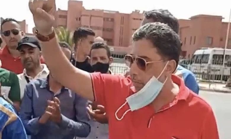 بسبب محاولة تجريده من مقعده البرلماني.. ”عبد الرحيم بوعيدة” يعتصم أمام مقر ولاية جهة كلميم واد نون