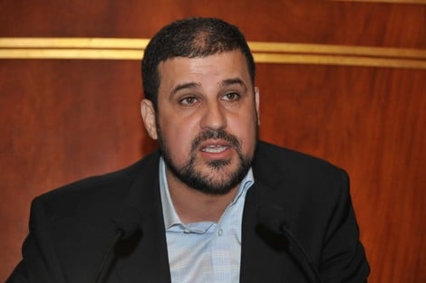 بعد أن ضمن مقعدا لنفسه ولأخيه وأخته وزوجته بالبرلمان.. فؤاد القادري يخطط لقطع الطريق على النعم ميارة لتولي رئاسة مجلس المستشارين