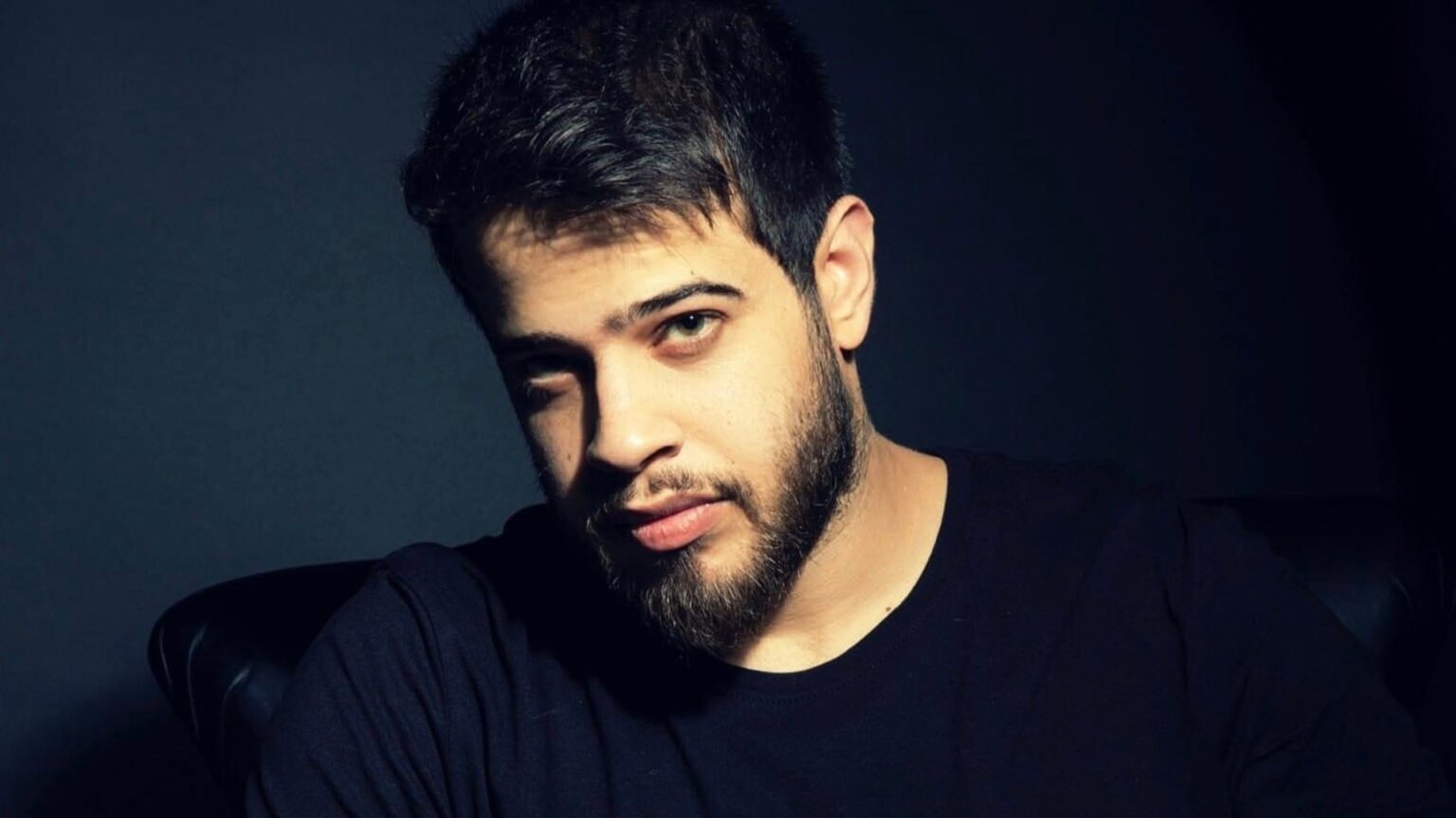 لهذا السبب الفنان أدهم نابلسي يعتزل الغناء في عز مسيرته الفنية !!