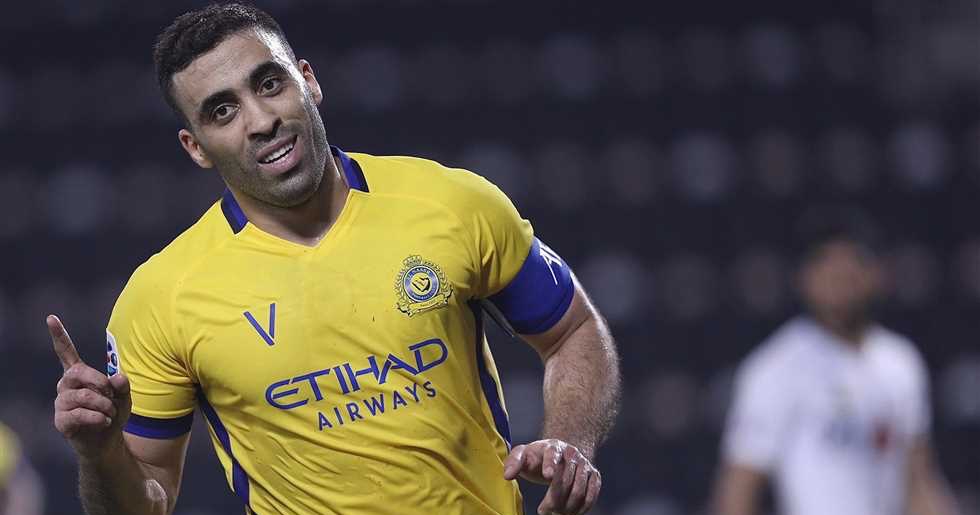 الدولي المغربي عبد الرزاق حمدالله يتبرع بمنزل مجهز لأسرة الراحل 