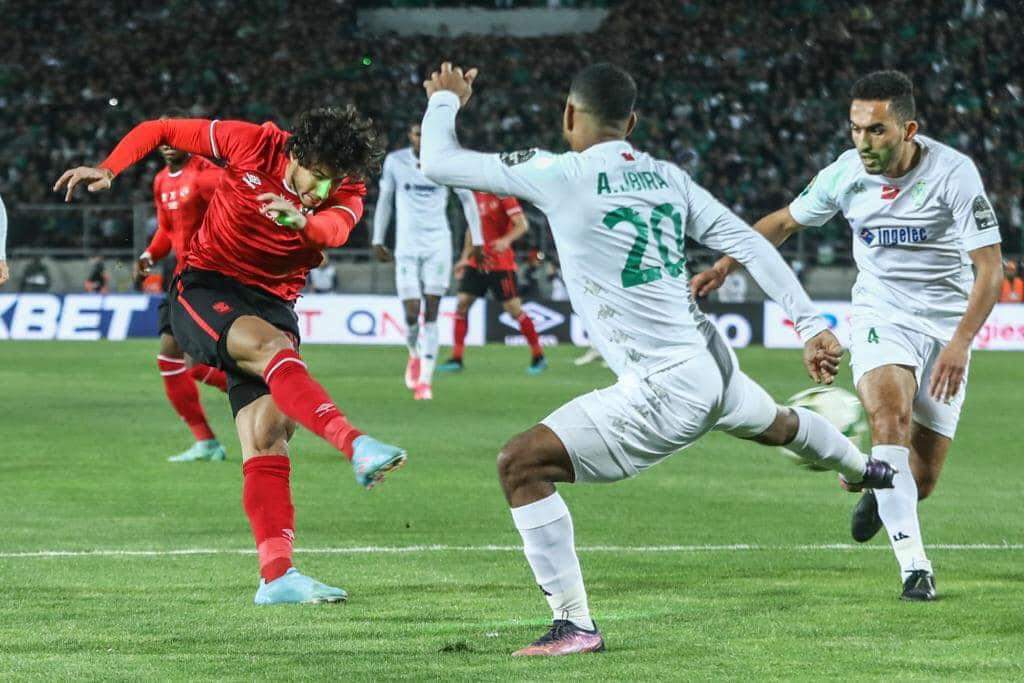 ربع نهائي دوري أبطال إفريقيا في كرة القدم.. الرجاء يغادر المنافسة بعد التعادل الإيجابي في لقاء الإياب أمام الأهلي المصري