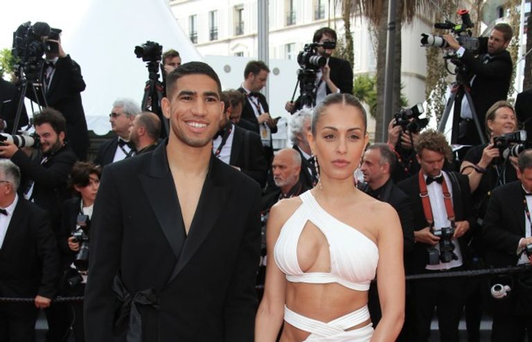 عبد الصمد ناصر يهاجم الدولي المغربي أشرف حكيمي بسبب لباس زوجته: وا أسفاه عليك يا حكيمي