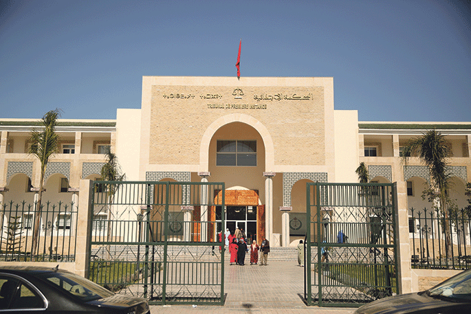 في ظرف أسبوع.. وكيل جلالة الملك بابتدائية برشيد يشرف حضوريا على الحملات التطهيرية ضد مقاهي 