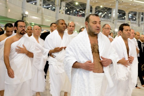 أمير المؤمنين يدعو حجاج بيت الله الحرام لتمثيل المغرب أفضل تمثيل