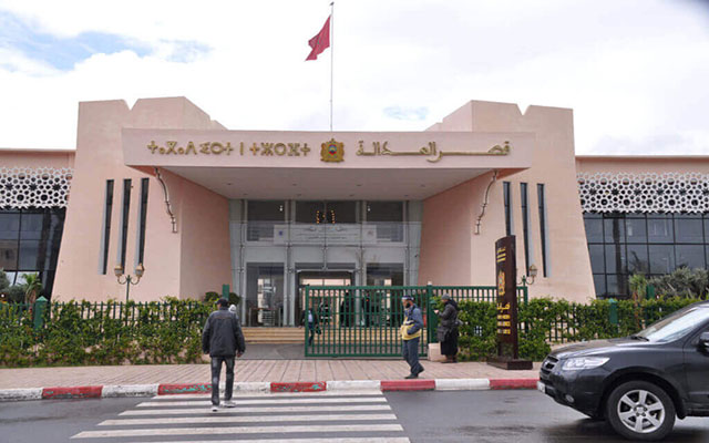 الحبس النافذ لعون سلطة تسلم رشوة مقابل السماح بخروقات في مجال التعمير