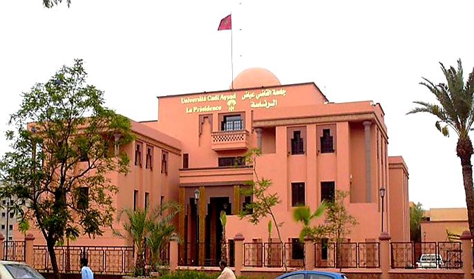 الشرطة القضائية بمدينة مراكش تستمع إلى 11 طالبا وطالبة حصلوا بتواطؤ مع موظف بجامعة القاضي عياض على أوراق وأجوبة الامتحانات