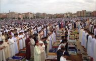 إسلام سيدة إسبانية وسط تكبيرات المصلين بعد صلاة عيد الأضحى
