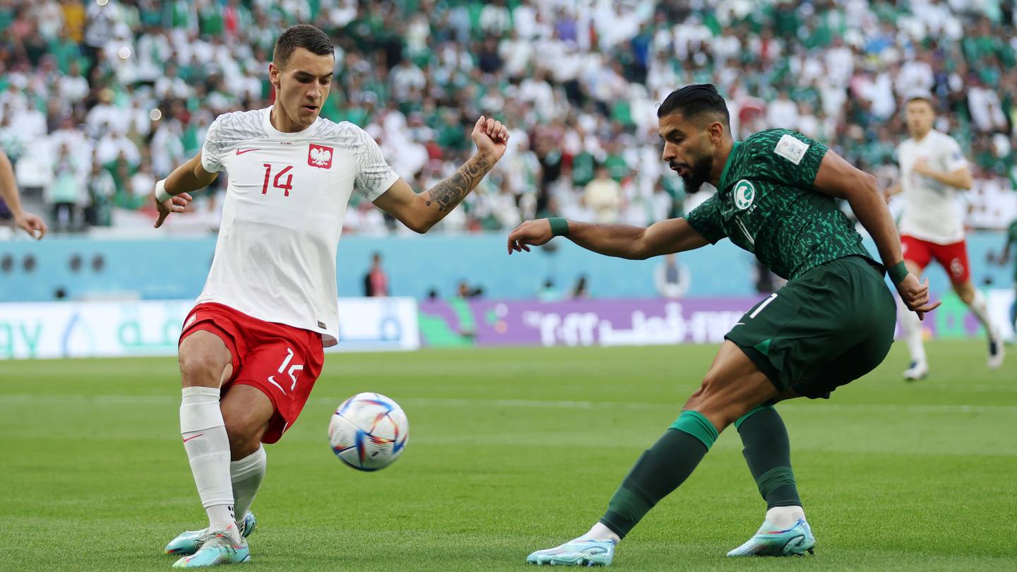 كأس العالم قطر 2022.. السعودية تنهزم أمام بولندا رغم الأداء الرائع وتؤجل عبورها للدور الثاني