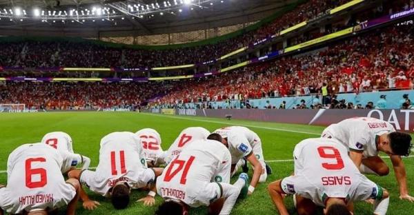 الرئيس التركي رجب طيب أردوغان يصوّت على صورة 