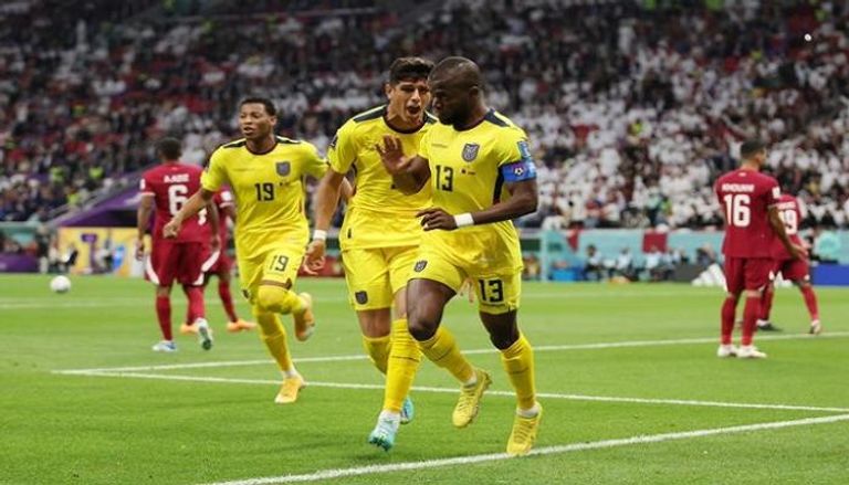 منتخب الإكوادور يفوز على المنتخب القطري في مباراة افتتاح كأس العالم قطر 2022