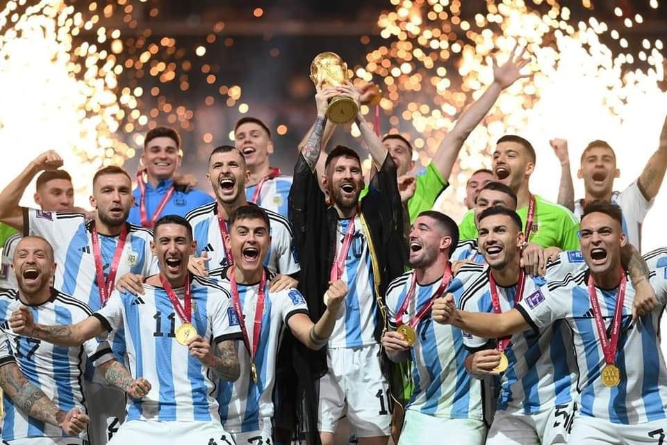 نهائي مونديال قطر 2022.. الأرجنتين تُتَوَّج بكأس العالم في مباراة مجنونة على حساب فرنسا
