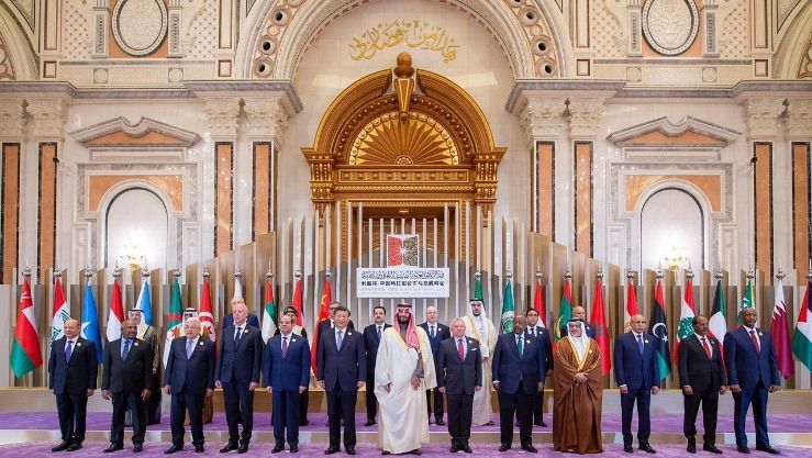 الملك محمد السادس يوجه خطابا إلى القمة العربية الصينية الأولى المنعقدة بالمملكة العربية السعودية