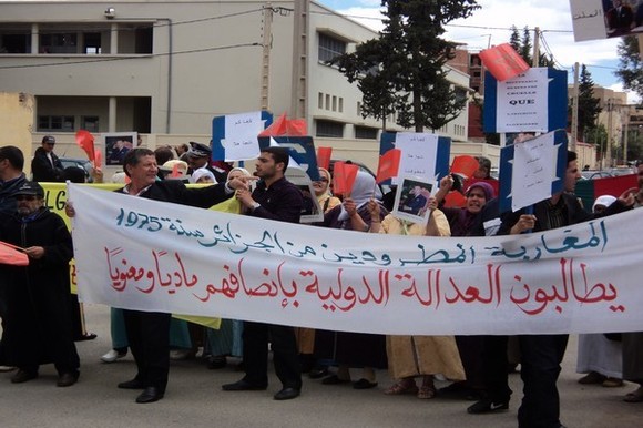 في ذكرى طرد 45 ألف مغربي من الجزائر.. عائلات الضحايا تطالب النظام الجزائري بجبر الضرر المعنوي والمادي جراء الظلم الذي تعرضوا له