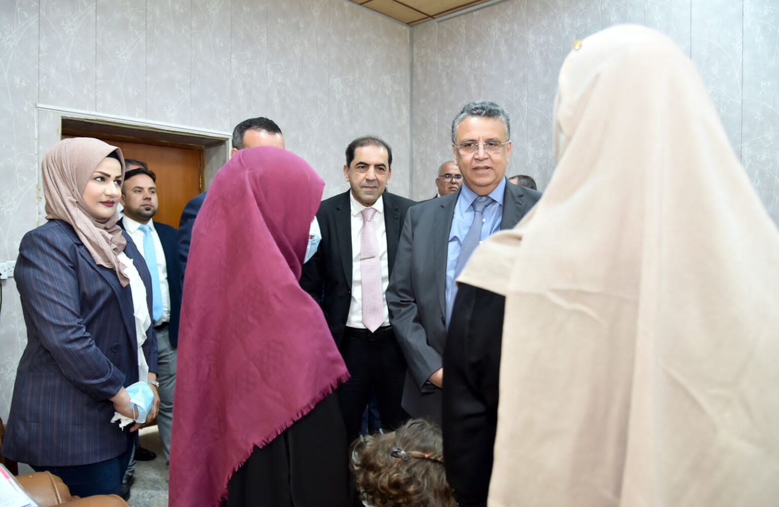 عبد اللطيف وهبي يزور سجنا بالعراق ويتفقد وضعية المعتقلين المغاربة بعضهم محكوم بالإعدام