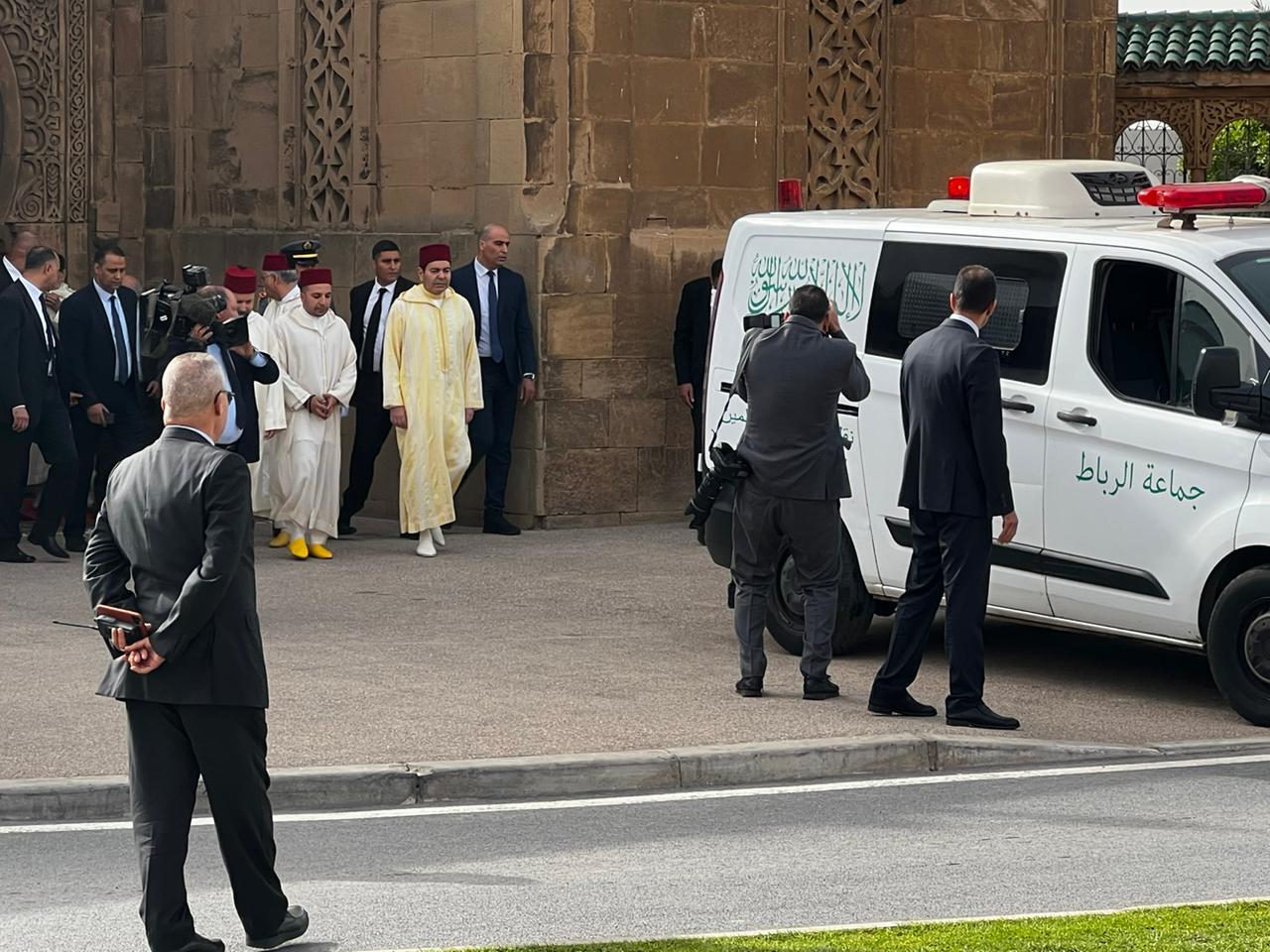 الأمير مولاي رشيد يحضر جنازة السفير والوزير الأسبق خالد الناصري بالرباط