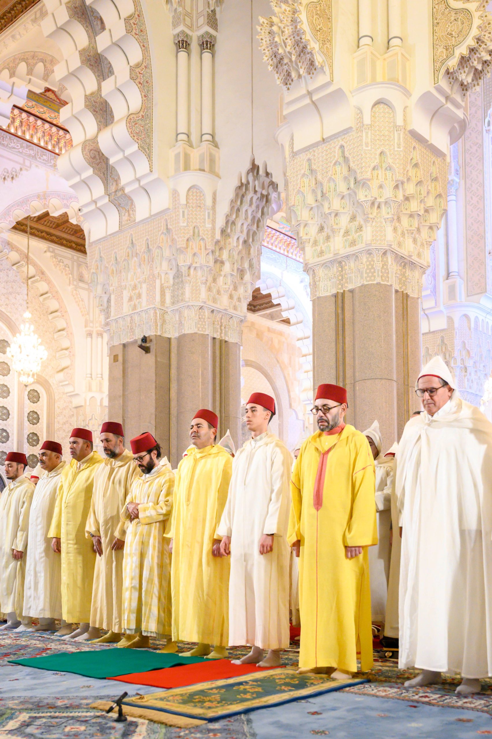 الملك محمد السادس يحيي ليلة القدر المباركة ويحتفي بأهل القرآن