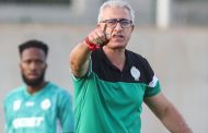 الرجاء يفسخ عقد المدرب التونسي 