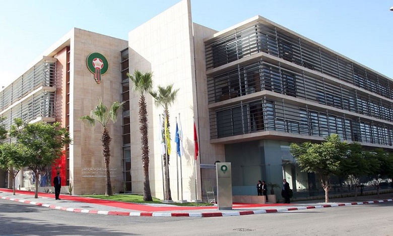 الجامعة الملكية المغربية لكرة القدم توقف إداريين ومعد بدني بسبب التحرش الجنسي وتلاعبات في العقد