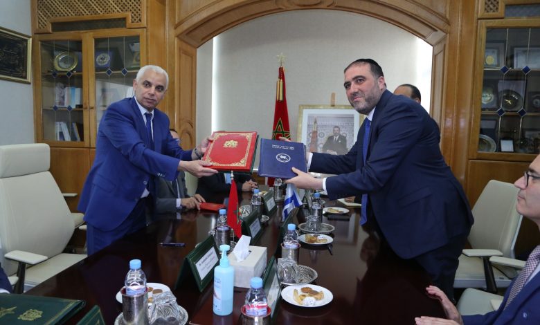 آيت الطالب ووزير الصحة الإسرائيلي يوقعان اتفاقية شراكة لتعزيز التعاون في المجال الصحي