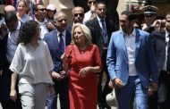 السيدة الأولى للولايات المتحدة الأمريكية تزور مدرسة بن يوسف بمراكش