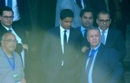 رئيس نادي باريس سان جيرمان الفرنسي لكرة القدم تابع مباراة الوداد الرياضي والأهلي المصري من ملعب مركب محمد الخامس بالدار البيضاء