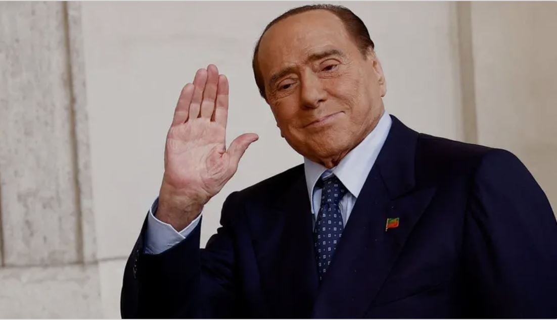 وفاة رئيس وزراء إيطاليا الأسبق سيلفيو برلسكوني عن عمر يناهز 86 عاما بعد صراع مع المرض