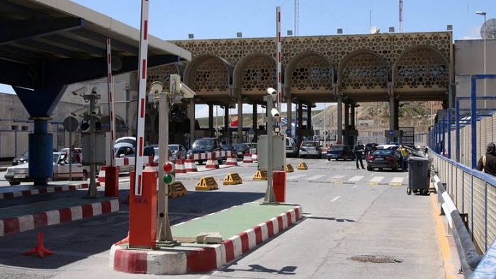 تنسيق أمني يوقف ثلاثة أشخاص يحرضون على الهجرة السرية عبر معبر باب سبتة من خلال الفايسبوك
