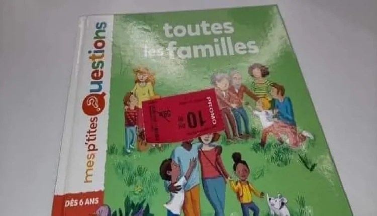 استنكار واسع في صفوف آباء وأولياء التلاميذ لعرض كُتبٍ تروج للمثلية الجنسية بأثمنة رخيصة!