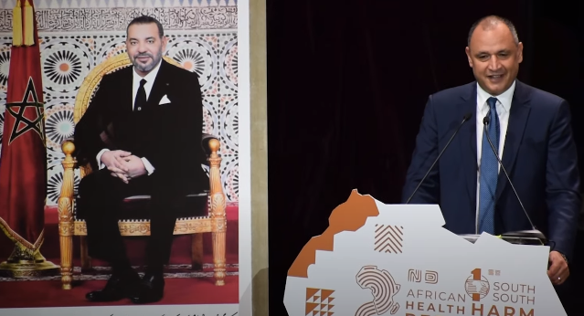 وزير الصناعة والتجارة رياض مزور يرفض التحدث باللغة الفرنسية ويفضل التكلم باللغة العربية أو الإنجليزية أو الإسبانية (فيديو)