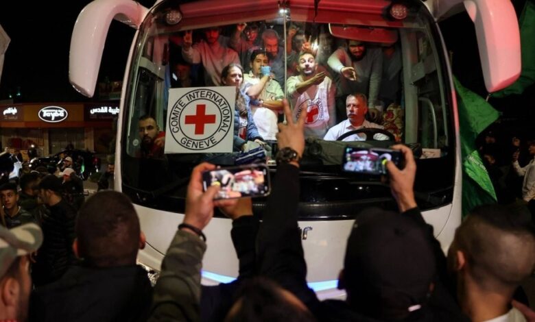 قطر تعلن التوصل إلى اتفاق بين 