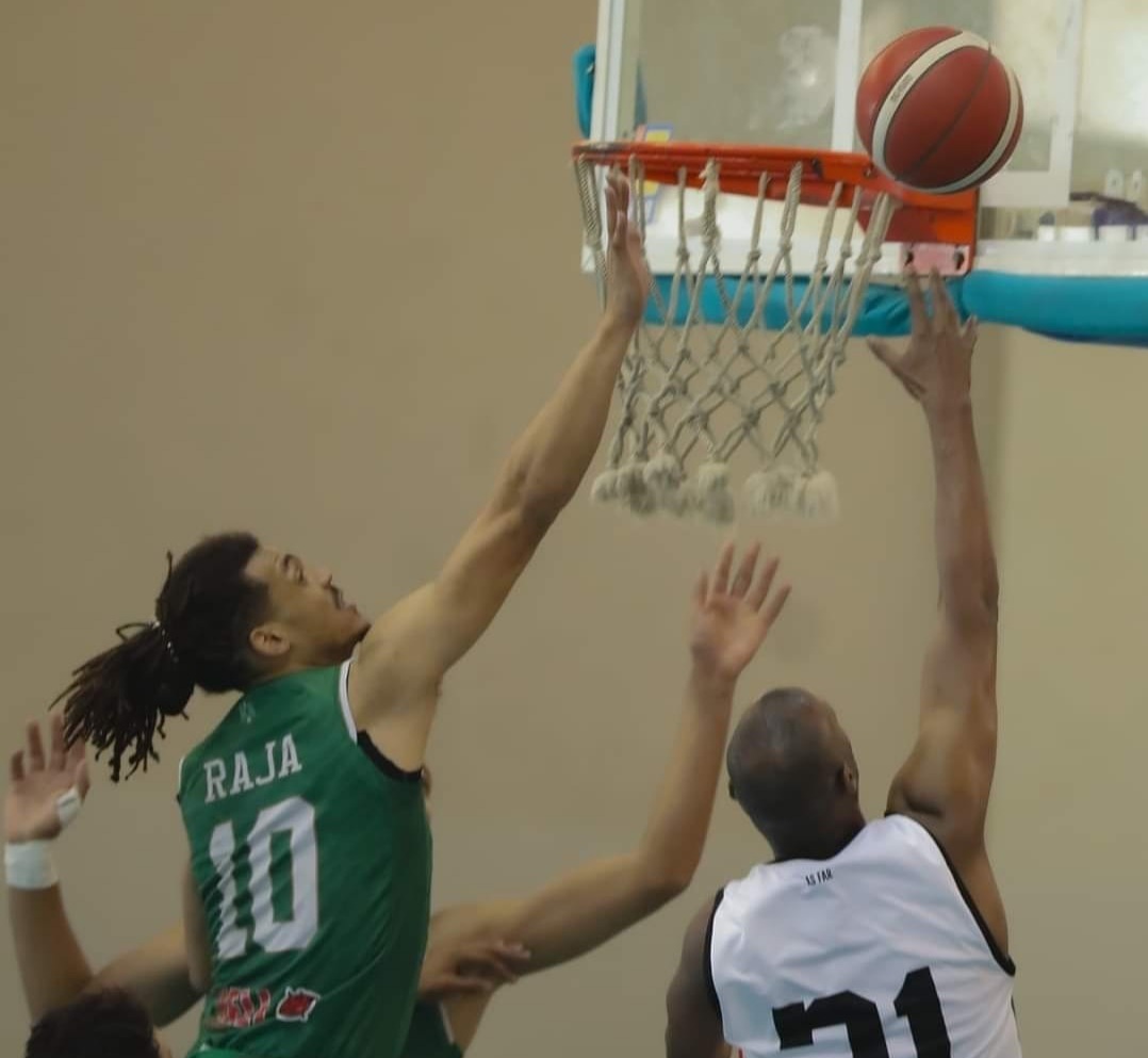 الدورة الرابعة إياب من بطولة القسم الممتاز لكرة السلة: الرجاء الرياضي يفاجىء الجيش الملكي