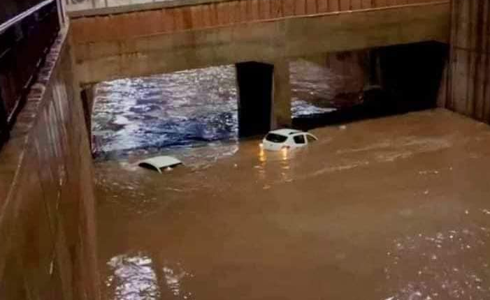 فيضانات وغرق عدة سيارات جراء أمطار عاصفية بمراكش