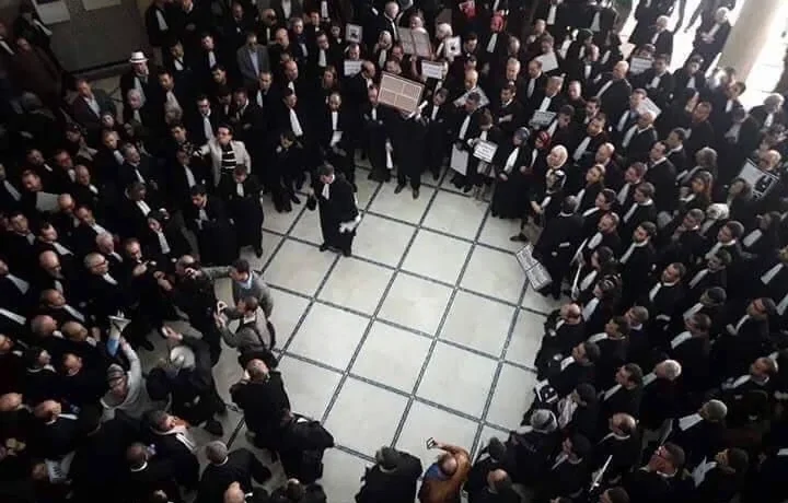 محامو المغرب في اجتماع حاسم لتحديد مصير التوقف الشامل عن العمل