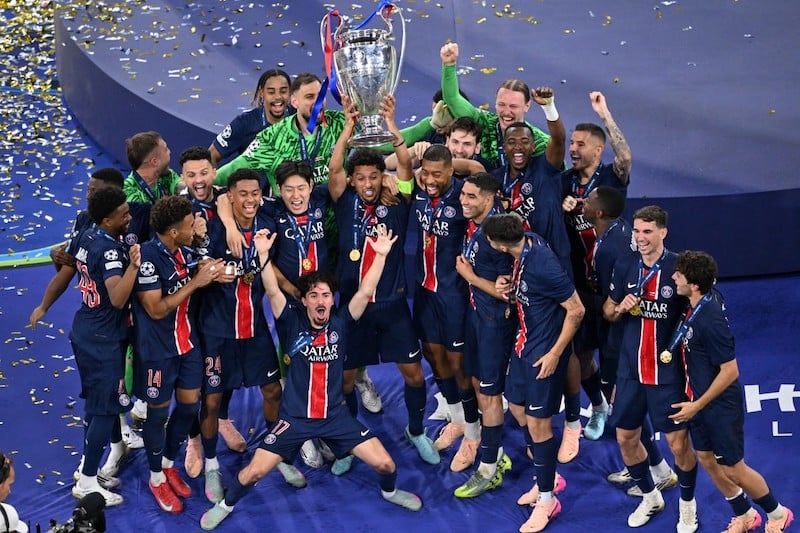 باريس سان جيرمان الفرنسي يُتوَّج بدوري أبطال أوروبا لأول مرة في تاريخه بعد سحقه لإنتر ميلان الإيطالي بخماسية نظيفة