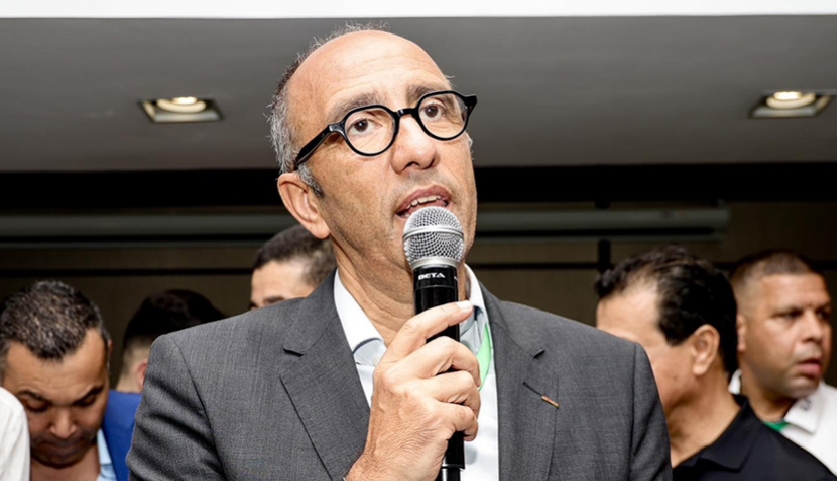 رسميا.. انتخاب جواد الزيات رئيسًا جديدًا للرجاء الرياضي لولاية تمتد لأربع سنوات