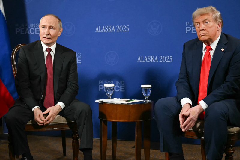 ترامب وبوتين يحققان 