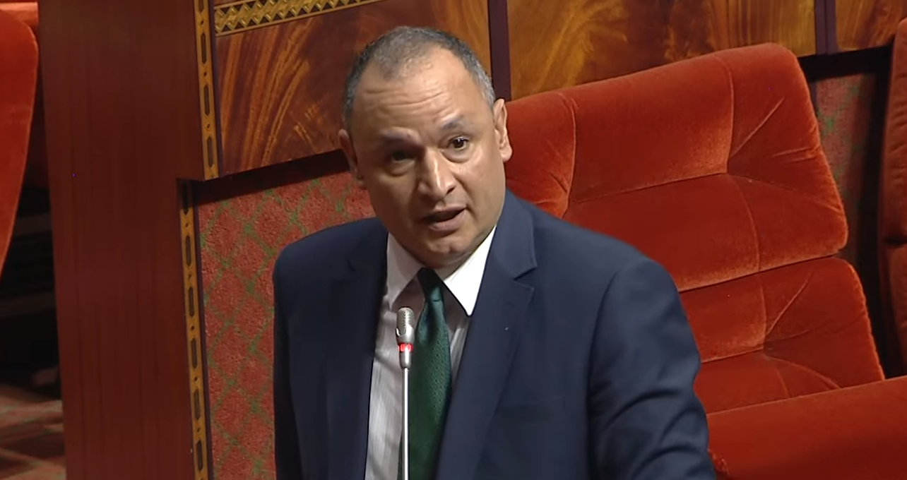 رياض مزور يكشف عن تشريعات مرتقبة لتنظيم التجارة الإلكترونية وتعزيز حماية المستهلك