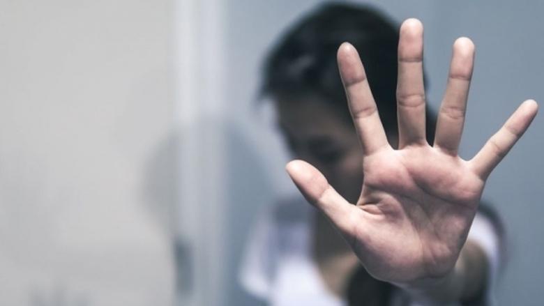 حقائق صادمة في قضية أب زنا بابنته وحفيدته لسنوات نتج عنها ولادة ستة أطفال