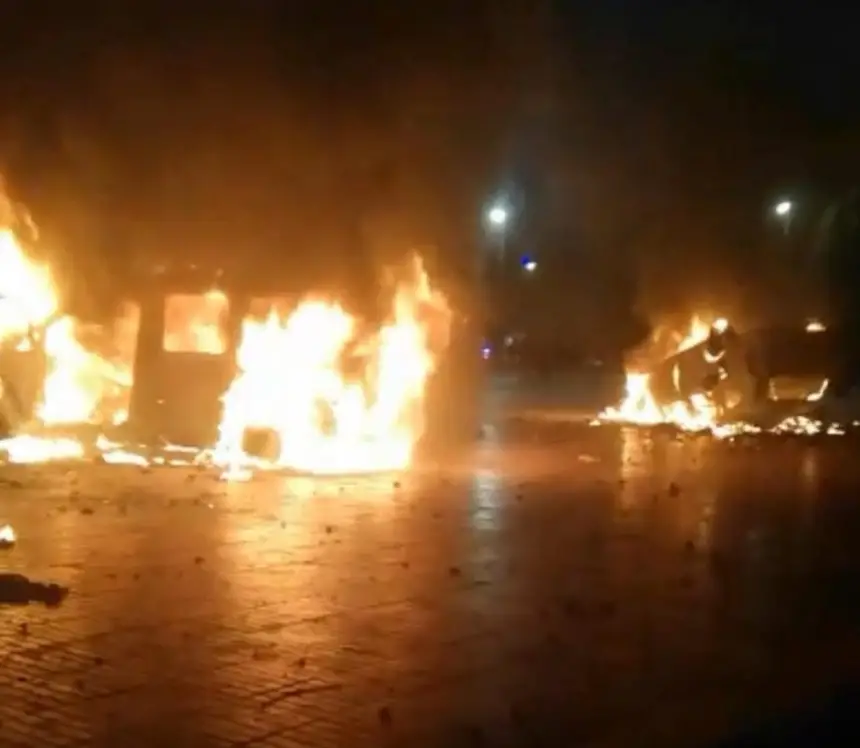 المحكمة الابتدائية بأكادير تصدر أولى أحكامها في قضية التحريض على العنف والتخريب