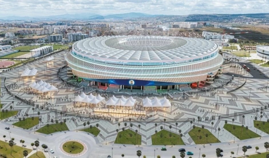 تجديد ملعب طنجة كلّف خزينة الدولة أزيد من 360 مليار سنتيم وسيكون جاهزا نهاية شتنبر الجاري