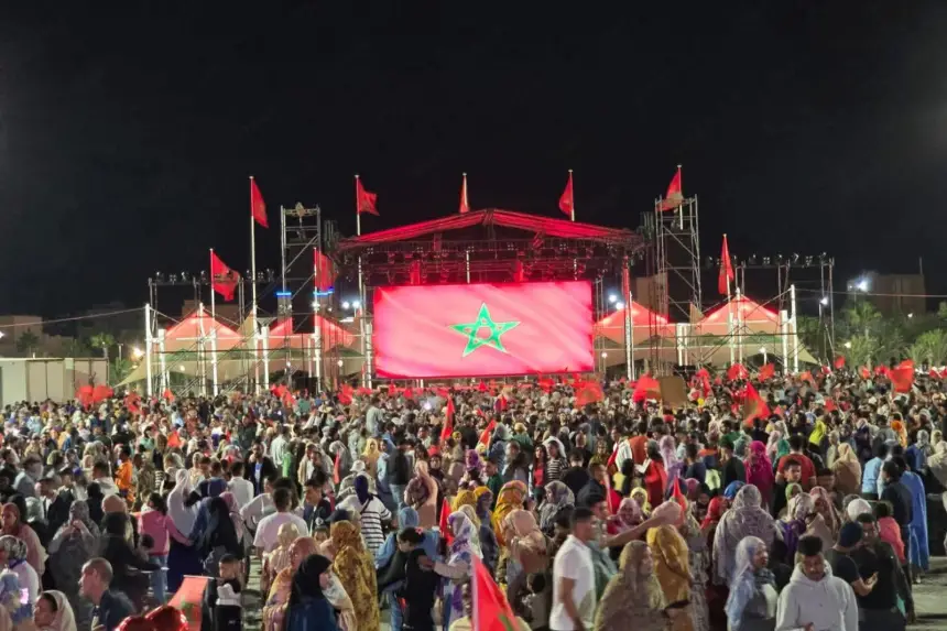 احتفالات شعبية واسعة بالأقاليم الجنوبية للمملكة بعد دعم مجلس الأمن الدولي لمقترح الحكم الذاتي في الصحراء المغربية